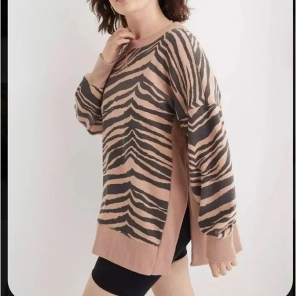 aerie Tops - Aerie size XL Good Vibes Oversized Tiger Stripe Sweatshirt Tunic Brown Black